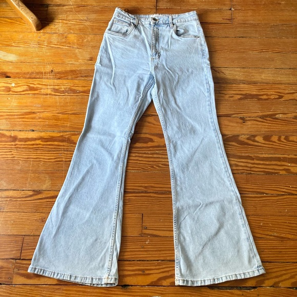 *Sold* RETRO CLASSIC FLARE JEANS COTTON:ON - Picture 1 of 4